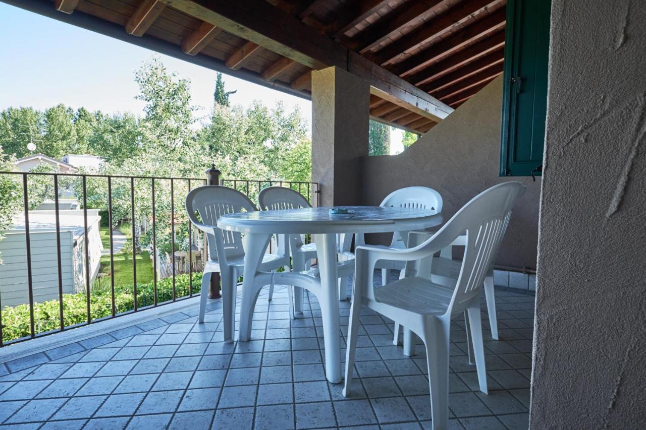 Villaggio Turistico Lugana Marina Sirmione Buitenkant foto