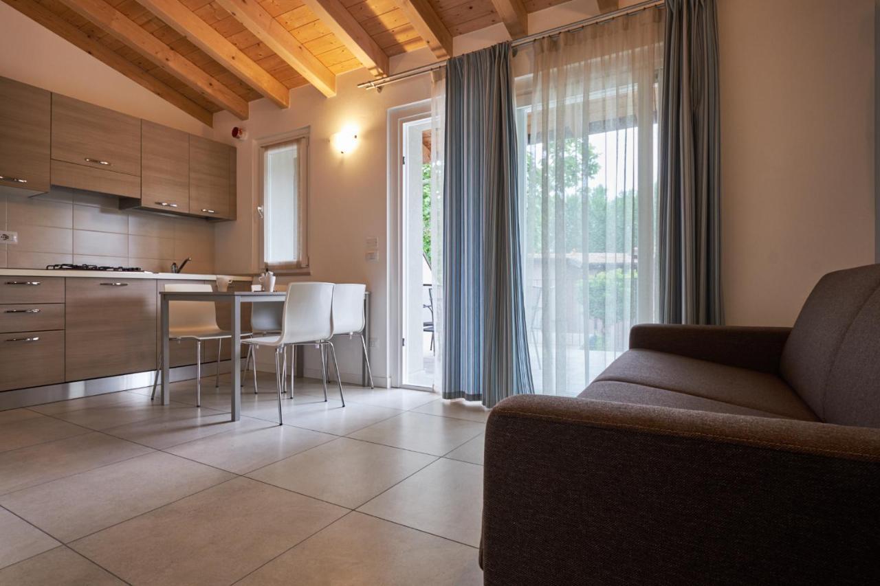 Villaggio Turistico Lugana Marina Sirmione Buitenkant foto