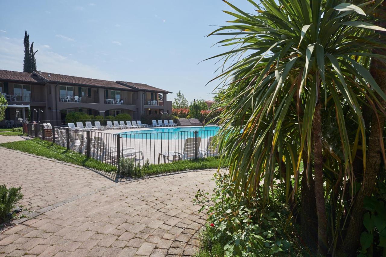 Villaggio Turistico Lugana Marina Sirmione Buitenkant foto