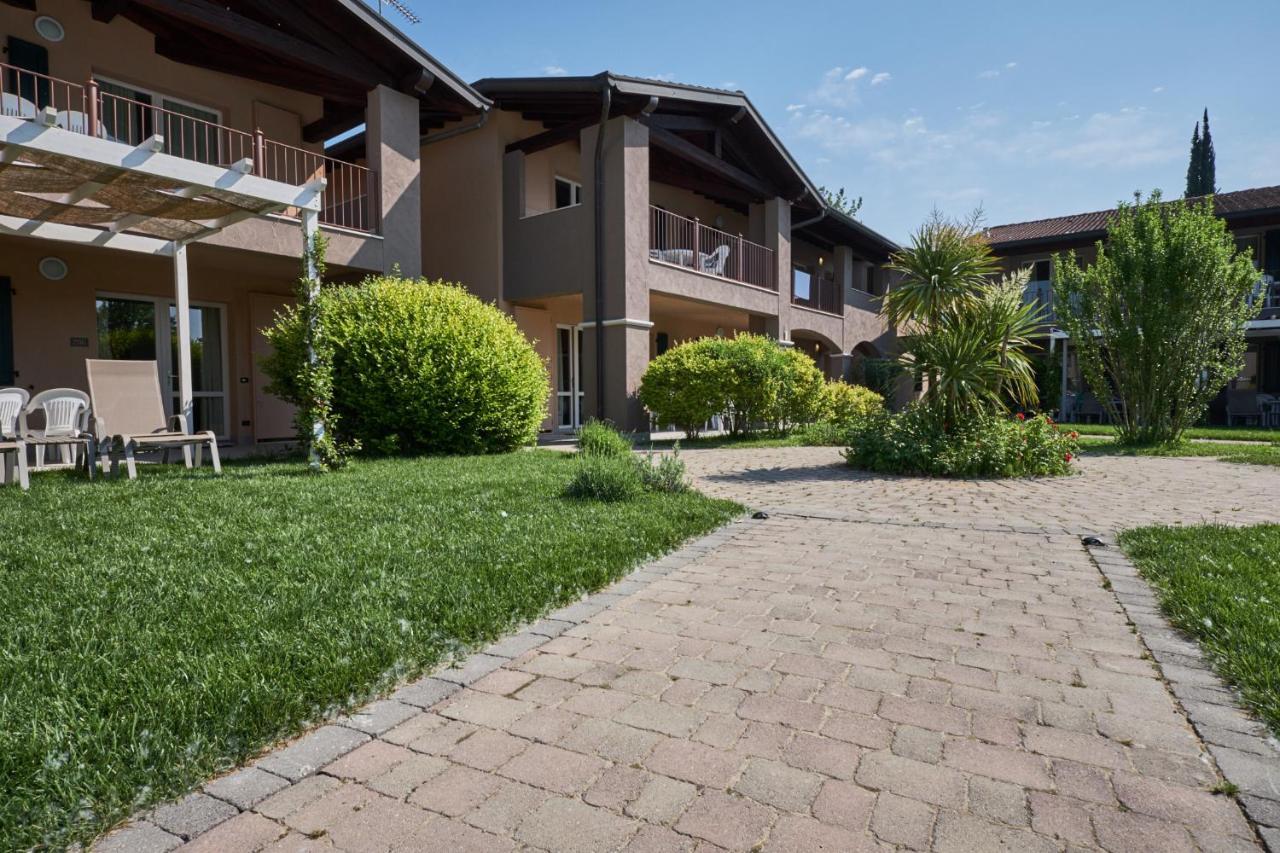 Villaggio Turistico Lugana Marina Sirmione Buitenkant foto
